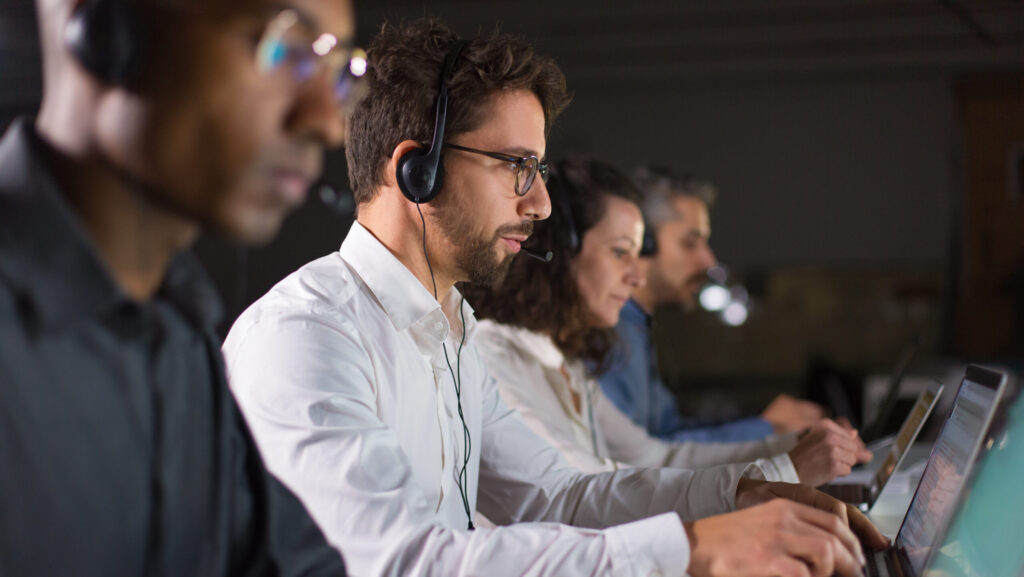 Dynamics 365 Customer Service for Retail E-Commerce: How AI-Driven CRM Raised Order Value by 20%